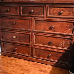 Dresser