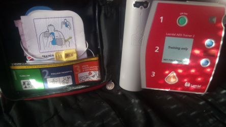 AED Trainer 2
