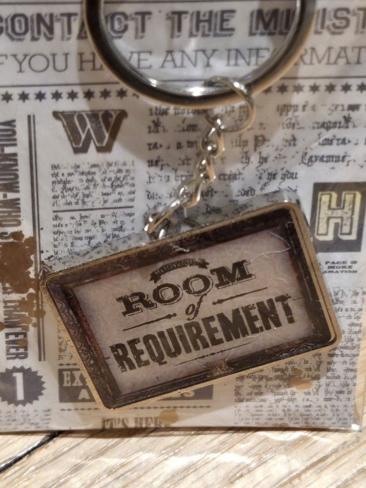 Harry Potter Room of Requirement Keychain Rectangular Shape