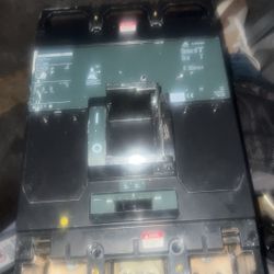 600a Square D Breaker