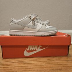 Nike dunk 'grey smoke' size 5M(6.5w) 