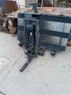 Silver Spring Wheelchair Lift