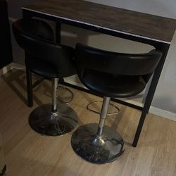 Bar Stools And Table 