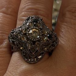Premier Designs Posey Black Ring