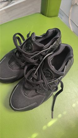 Nike Air Huarache All Black Sneakers