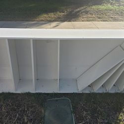 Free Curb Alert! Book Shelf