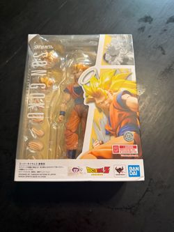 S.H. Figuarts Super Saiyan 3 Son Goku Figure