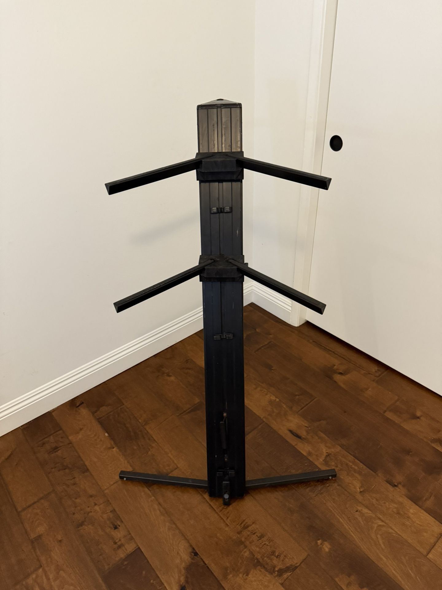 Keyboard stand Ultimate Support Apex AX-48