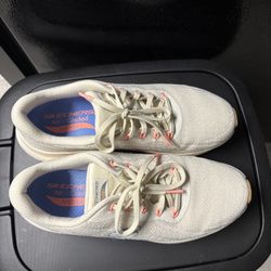 Skechers- Women Size 8