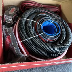 Ds18 Zero Guage Amp Kit Comes Wit  Fuse Block Rca And Speaker Wires Brand New $75