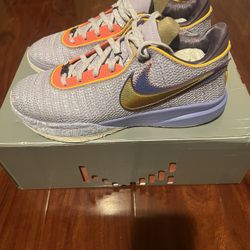 Nike LeBron 20 Violet Frost 