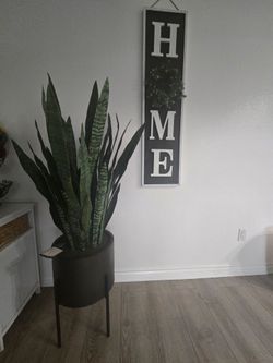 Fake plant decor