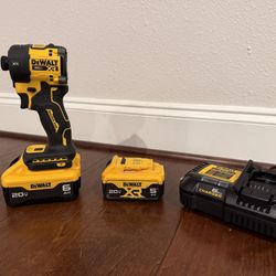Dewalt Impact Dril 20V With 2 Batteries And Charged 6ah