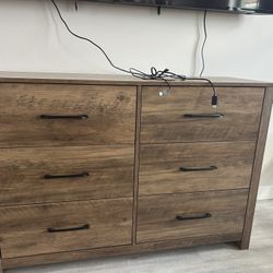 Dresser and nightstands 