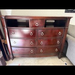 6- Drawer Dresser For Bedroom w/ media shelf and 1 small drawer