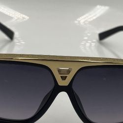 ++ORIG MODEL LOUIS VUITTON EVIDENCE SUNGLASSES ++