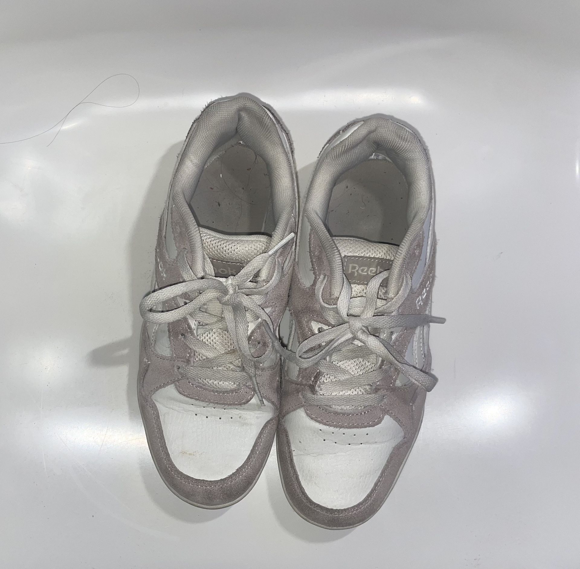 Old Worn 7 1/2 Womens Reebok Shoes