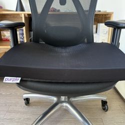 Purple Ultimate Seat Cushion – Barely Used, Like New