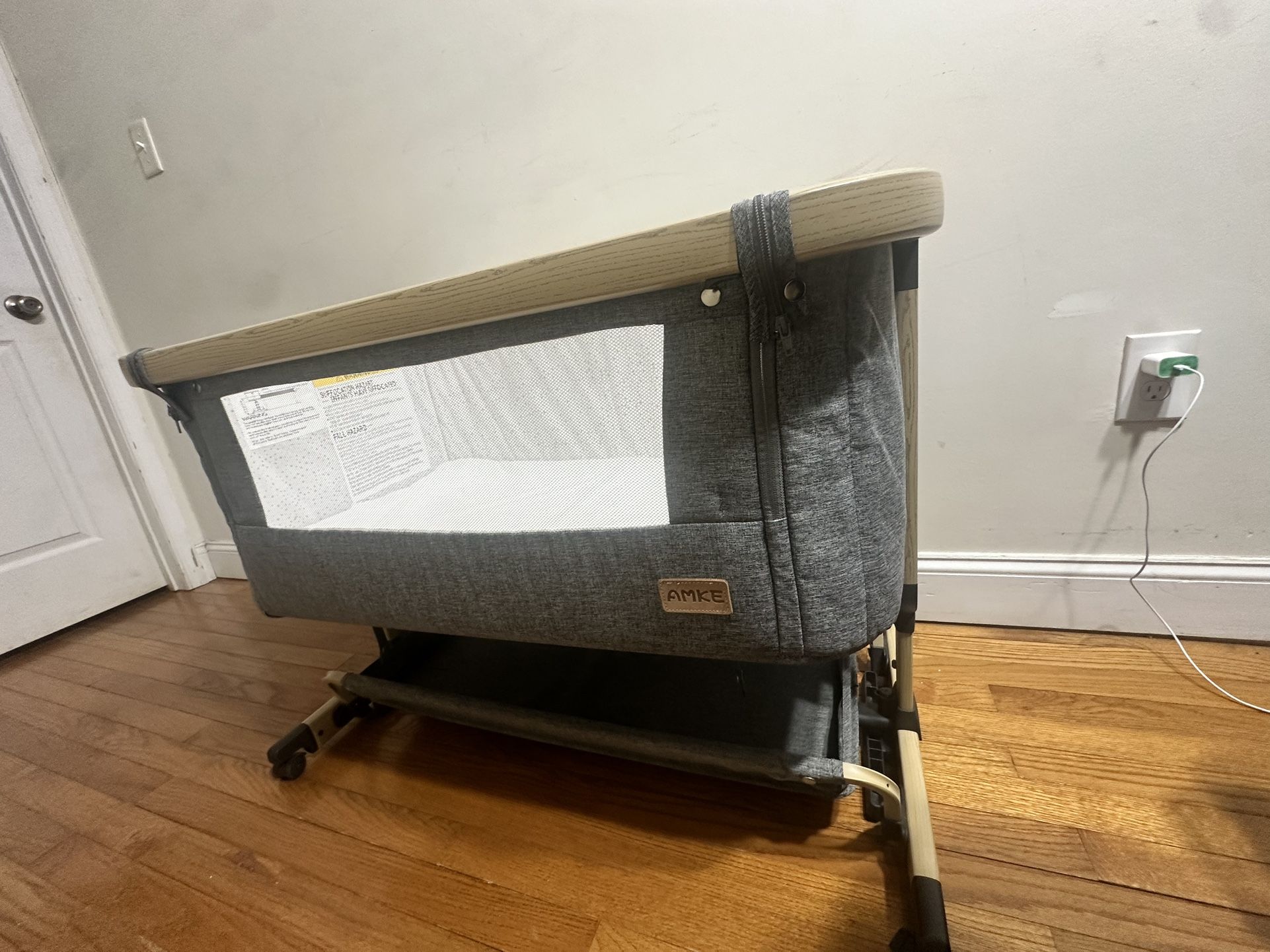 Like New 3 &1 Baby Bassinet