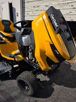 Cub Cadet
XT1 Enduro LT 42 in. 547cc Engine with Intelli Power Hydrostatic Drive Gas Riding Lawn Tractor