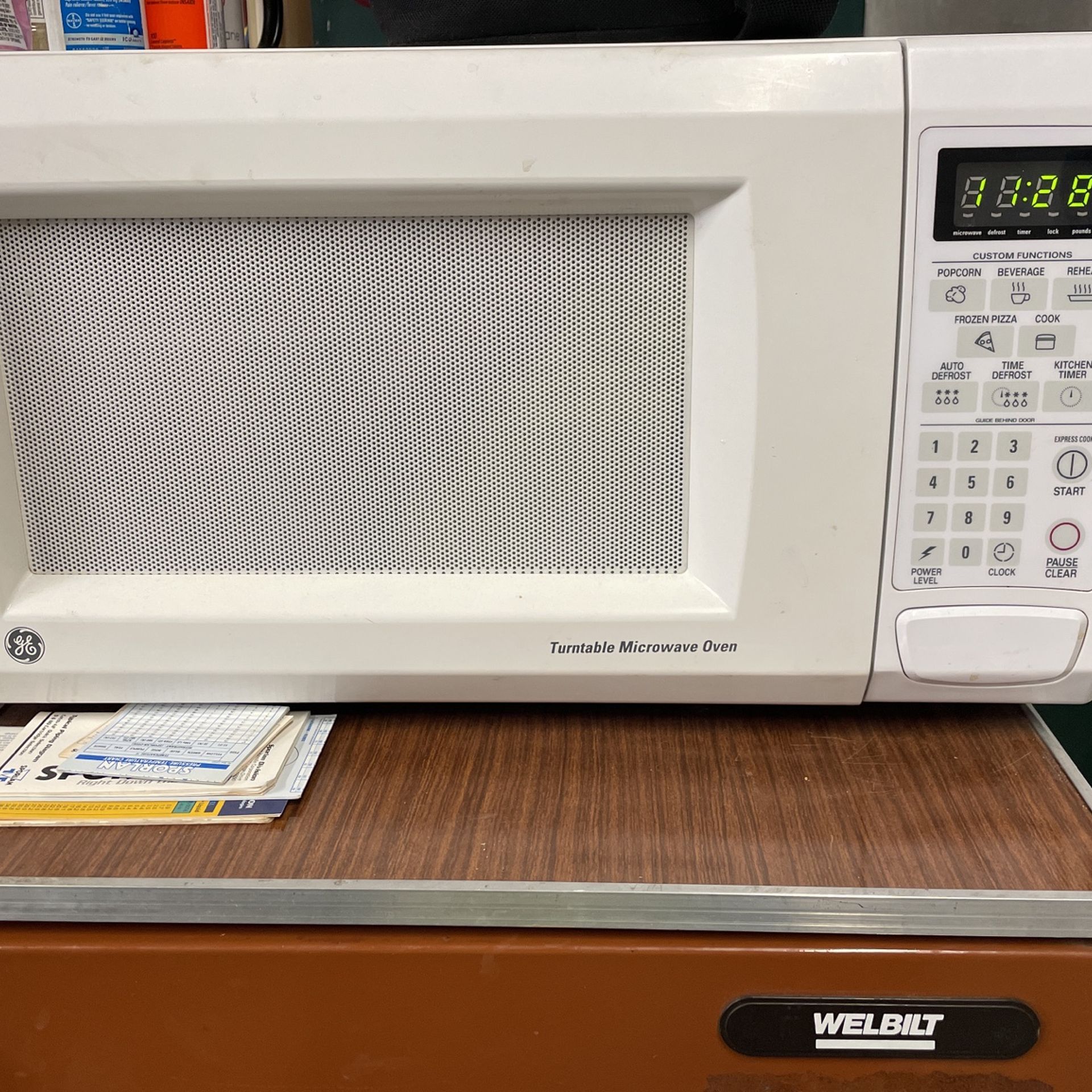 Microwave Oven 