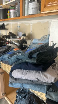 Levis Different Sizes