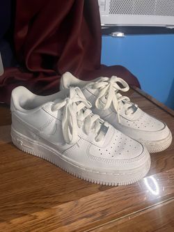 Boys Air Force 1 size 4