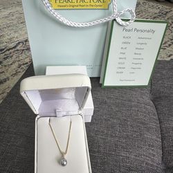 SPRING SALE🌸 Na Hoku Pearl Factory very rare Akoya 7.7 mm blue pink pearl set in 14k yellow gold with pave’ diamonds pendant with adjustable chain