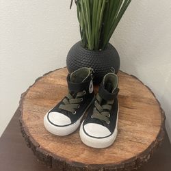Converse Toddler Shoes Size 5