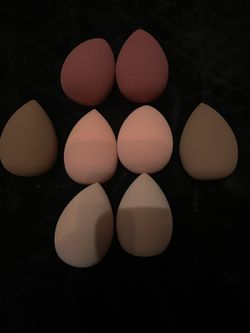 8 Count Nude Beauty Blenders Thumbnail