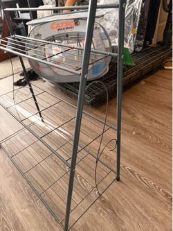 Light weight plant stand