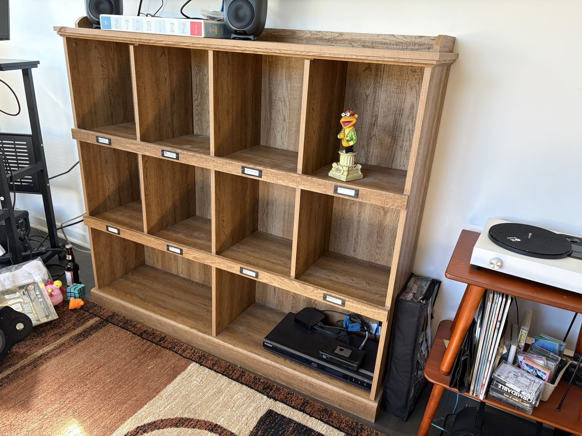 Bookshelf