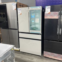 Samsung - Bespoke 4-Door French Door Refrigerator (29 cu. ft. ) with AI Family Hub+ in White Glass