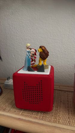 Tonie box with 3 characters