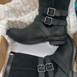 Brand New Uggs Size 8 In Original Box