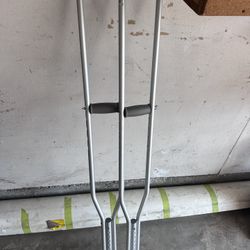 Crutches 