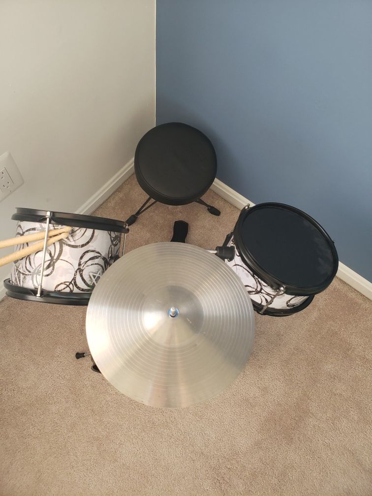 Kids drum set