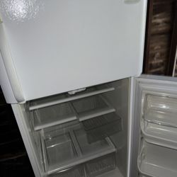 Frigidaire Refrigerator 