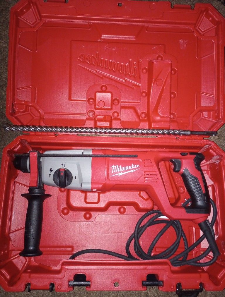 MILWAUKEE SDS PLUS ROTARY HAMMER CORDED for Sale in Dallas, TX OfferUp