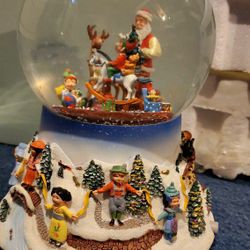 New Tea Light Musical Globe
