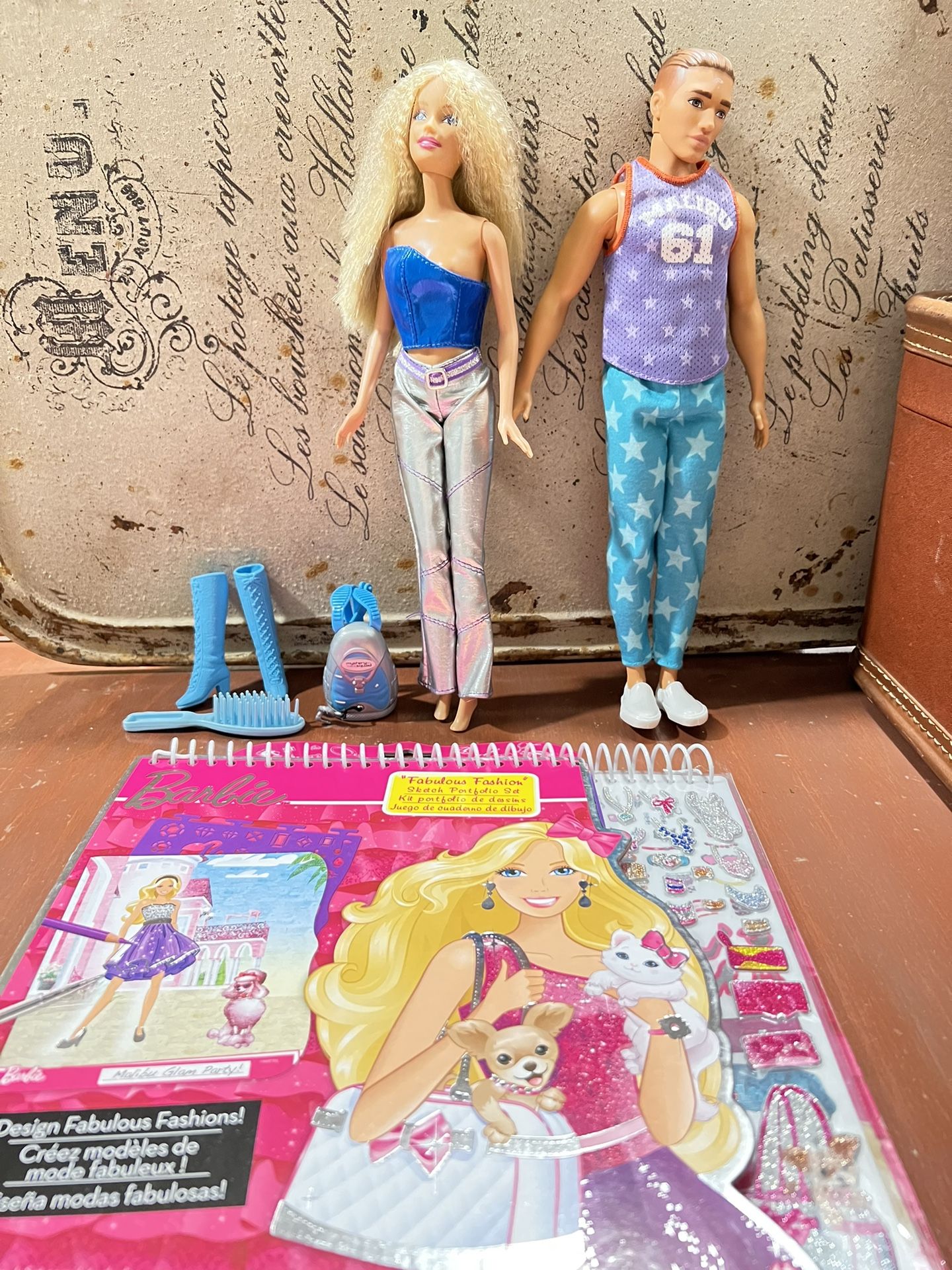 Barbie RetroLot of 2 ! Barbie book fashions