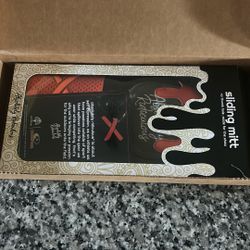 Absolutely Ridiculous Mossy Oak Sliding Mitt BRAND NEW. Sold Out! 