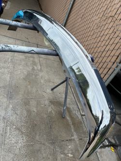 Chevy Colorado 07 front bumper chrome fair conditions