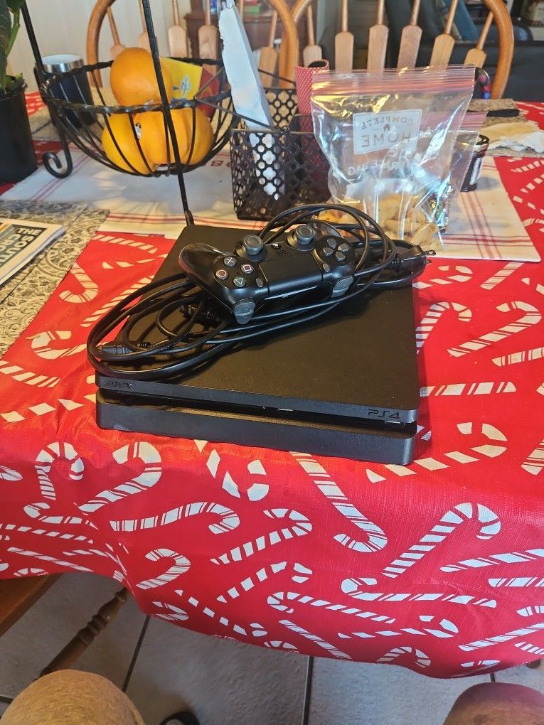 Ps4 Disc Edition With One Controller and Cords Included 70 Obo Good Condition 1 T 