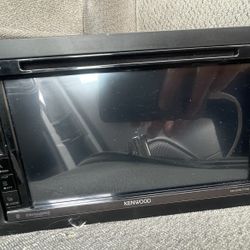 (Like New) Kenwood DNX577S w/GPS Nav System