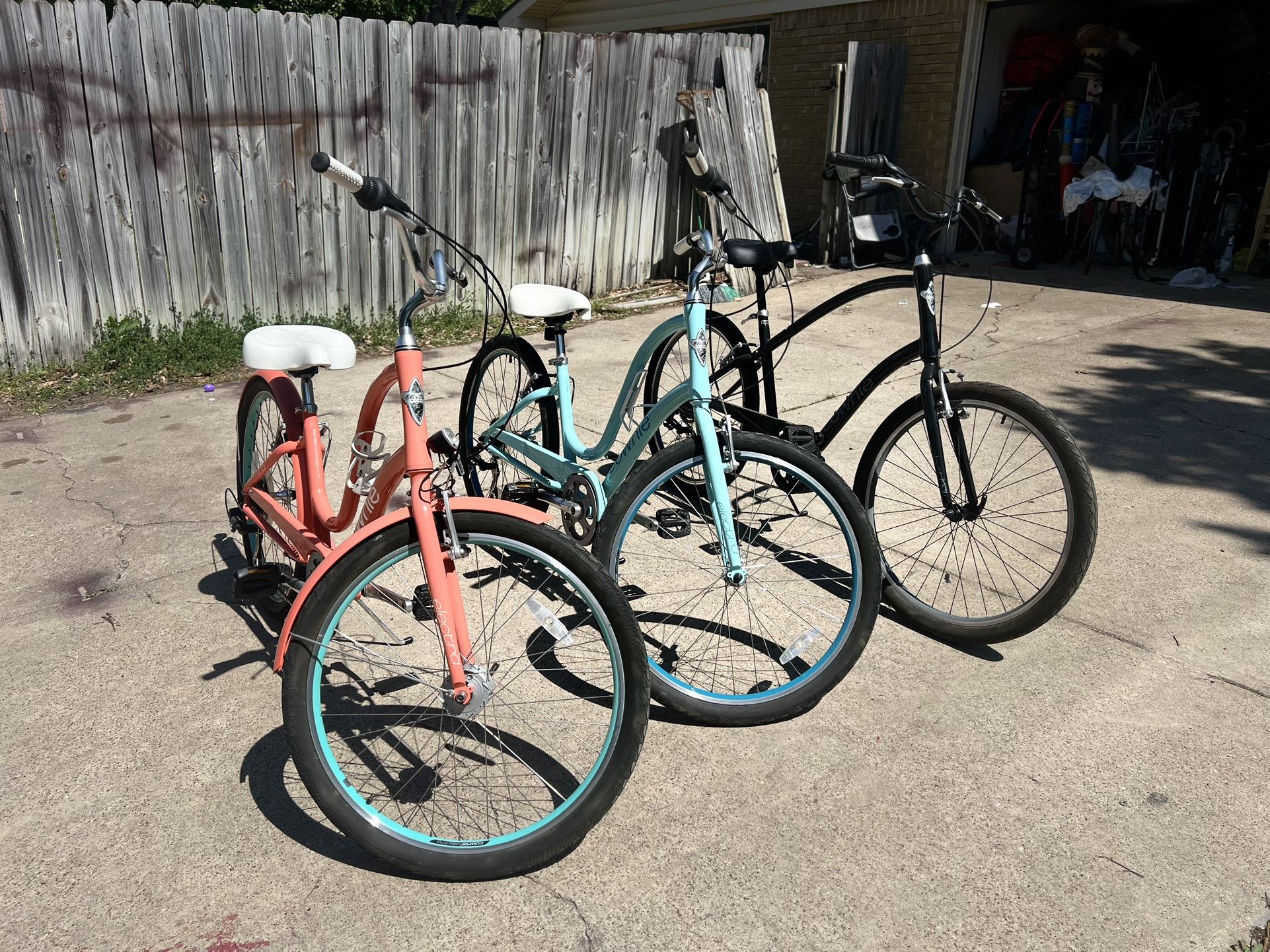 ELECTRA Bikes Townie Original 7D EQ $600 for all 3 or $300 each, new bikes, shipping extra