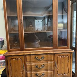 Beautiful China Cabinet with Grooves for plates 