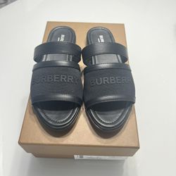 Burberry Sandals Sz EUR 35