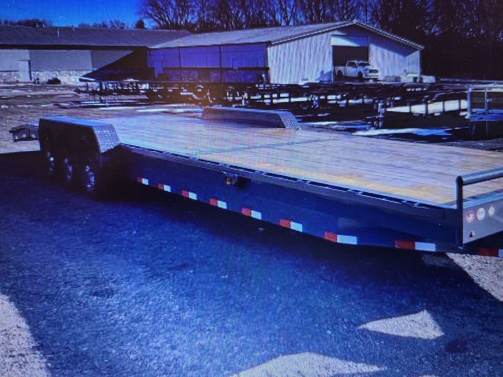 2024 AMERICAN MAR TRACKER H. D. TRI AXLE 8.6 ' X 24' G V W R 24000 LBS.