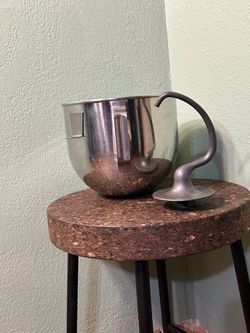 5qt. Kitchen aid stainless steal bowl and dough hook for  stand mixer